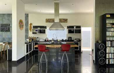 Imagem 4: Casa contemporânea em uns dos melhores condomínio da Granja Viana