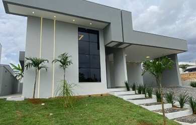 Imagem: A casa em condomínio possui 3 Dormitórios, 4 Banheiros, 2