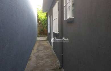 Imagem: A casa possui 1 Dormitório, 1 Banheiro, 2 Vagas na garagem