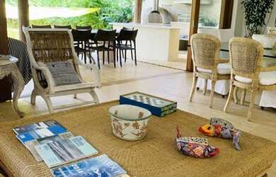 Imagem: A casa em condomínio possui 5 Dormitórios, 5 Banheiros, 5