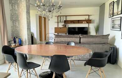 Imagem: O apartamento possui 3 Dormitórios, 2 Banheiros, 2 Vagas na