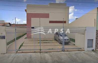 Imagem: A casa possui 4 Dormitórios, 3 Banheiros, 1 Vaga na garagem