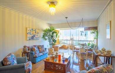 Imagem: O apartamento possui 3 Dormitórios, 2 Banheiros, 2 Vagas na