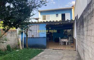 Imagem: A casa possui 2 Dormitórios, 2 Banheiros, 5 Vagas na garagem