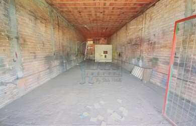 Imagem: O depósito possui 130m² de Área e está localizado em Campos