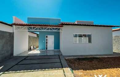 Imagem: A casa possui 3 Dormitórios, 1 Banheiro, 4 Vagas na garagem