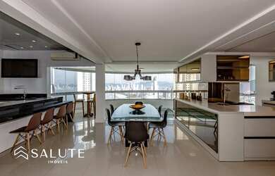 Imagem: O apartamento na cobertura possui 3 Dormitórios, 5 Banheiros