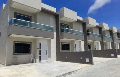 Imagem: A casa em condomínio possui 4 Dormitórios, 3 Banheiros, 2