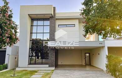 Imagem: A casa em condomínio possui 3 Dormitórios, 5 Banheiros, 4