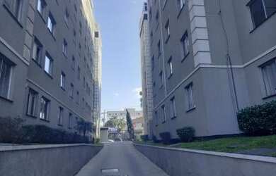 Imagem: O apartamentoe possui 2 Dormitórios, 1 Banheiro, 1 Vaga na