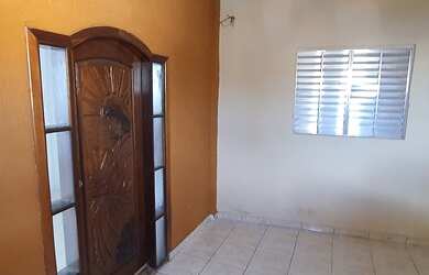 Imagem: A casa possui 3 Dormitórios e 4 Banheiros e está localizado