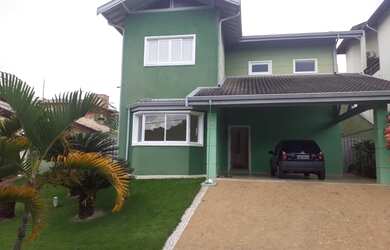 Imagem: A casa possui 3 Dormitórios, 4 Banheiros, 3 Vagas na garagem