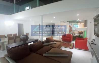 Imagem: A casa possui 5 Dormitórios, 5 Banheiros, 4 Vagas na garagem