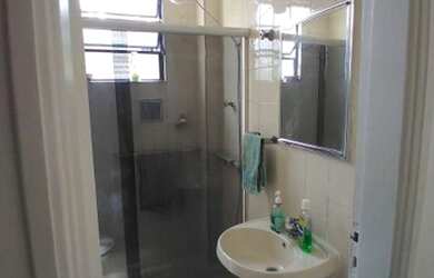 Imagem 6: Apartamento 1º andar, Sala, 2 dormitórios,1 wc Social, Coz. A. de Serv. uma Vaga de Garage