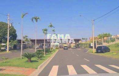 Imagem: O terreno à venda possui 300m² de Área e está localizado