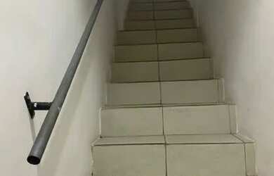 Imagem: A casa possui 2 Dormitórios, 1 Banheiro e está localizado