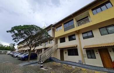 Imagem: O apartamento possui 1 Dormitório, 1 Banheiro, 1 Vaga na garagem