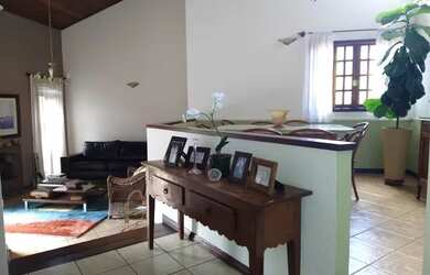 Imagem 11: Casa térrea. Piscina, Guarda roupa, Lareirae2 Vagas na garagem