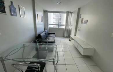 Imagem: O apartamento possui 1 Dormitório, 1 Banheiro, 1 Vaga na garagem