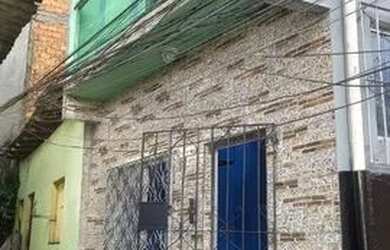 Imagem: A casa possui 4 Dormitórios, 1 Banheiro, 5m² de Área e está