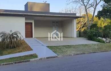 Imagem: A casa em condomínio possui 5 Dormitórios, 5 Banheiros, 4