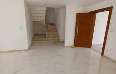 Imagem: A casa em condomínio possui 4 Dormitórios, 4 Banheiros, 2