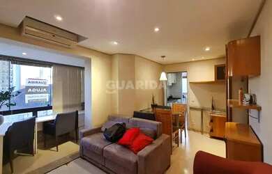 Imagem: O apartamento possui 2 Dormitórios, 1 Banheiro, 2 Vagas na