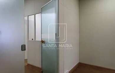 Imagem: O depósito possui 5 Vagas na garagem, 90m² de Área e está