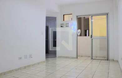 Imagem: O apartamento possui 1 Dormitório, 1 Banheiro, 1 Vaga na garagem