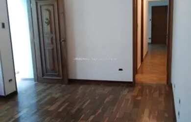 Imagem: A casa possui 4 Dormitórios, 5 Banheiros, 3 Vagas na garagem