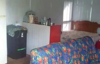 Imagem 4: vende se essa pequena chácara 15 de frente por 150 de fundo