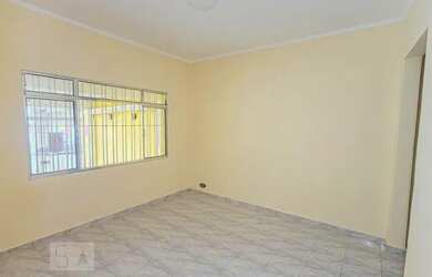 Imagem: A casa para alugar possui 3 Dormitórios, 2 Banheiros, 2 Vagas