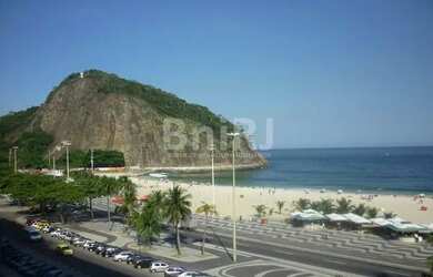 Imagem: O apartamento possui 3 Dormitórios, 2 Banheiros, 101m² de