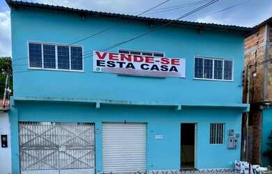 Imagem: A casa possui 3 Dormitórios e 3 Vagas na garagem e está localizado