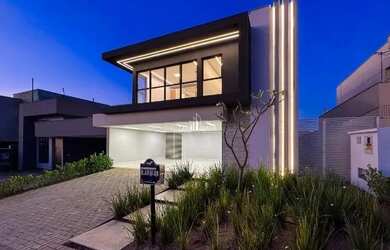 Imagem: A chácara possui 300m² de Área, Imóvel novo e está localizado