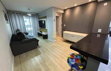 Imagem: O apartamento possui 2 Dormitórios, 1 Banheiro, 1 Vaga na garagem