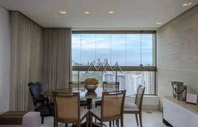 Imagem: O apartamento possui 2 Dormitórios, 2 Banheiros, 2 Vagas na