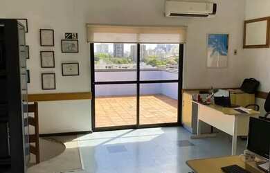 Imagem: O depósito possui 113m² de Área e está localizado em Azenha