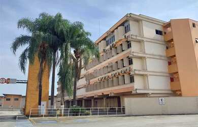 Imagem: O depósito possui 5 Vagas na garagem e 12769m² de Área e