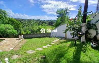 Imagem: A casa possui 3 Dormitórios, 2 Banheiros, 3 Vagas na garagem