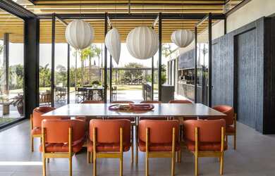 Imagem 4: Casa de condomínio para venda tem 820 metros quadrados com 5 quartos