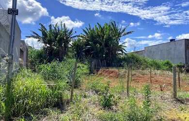 Imagem: O terreno possui 200m² de Área e está localizado em Jardim