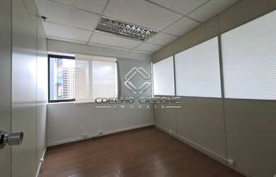 Imagem 1: Sala Comercial com 2 banheiros à Venda, 60m² por R$395.000,00