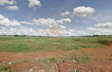 Imagem: O terreno possui 20000m² de Área e está localizado em Jardim