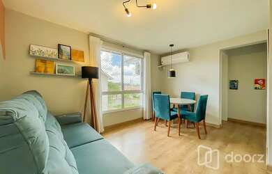 Imagem: O apartamento possui 2 Dormitórios, 1 Banheiro, 1 Vaga na garagem