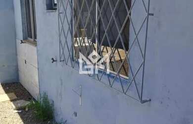 Imagem: A casa possui 2 Dormitórios, 1 Banheiro e 30m² de Área e