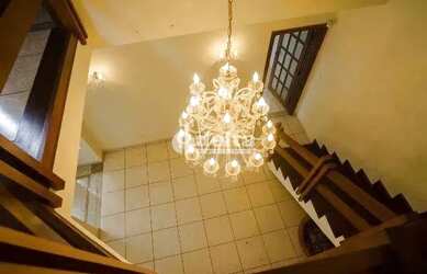 Imagem: O depósito possui 300m² de Área e está localizado em Centro