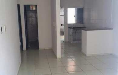 Imagem: A casa possui 2 Dormitórios, 1 Banheiro, 1 Vaga na garagem