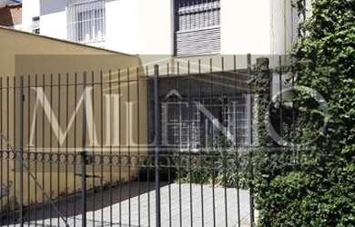 Imagem: A casa possui 5 Dormitórios, 4 Banheiros, 2 Vagas na garagem