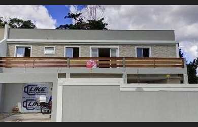 Imagem: A casa possui 3 Dormitórios, 4 Banheiros, 2 Vagas na garagem